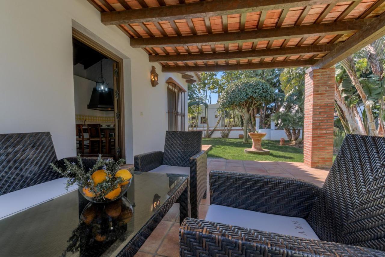 Hacienda Roche Viejo Villa โกนิล เด ลาฟรอนเตรา ภายนอก รูปภาพ