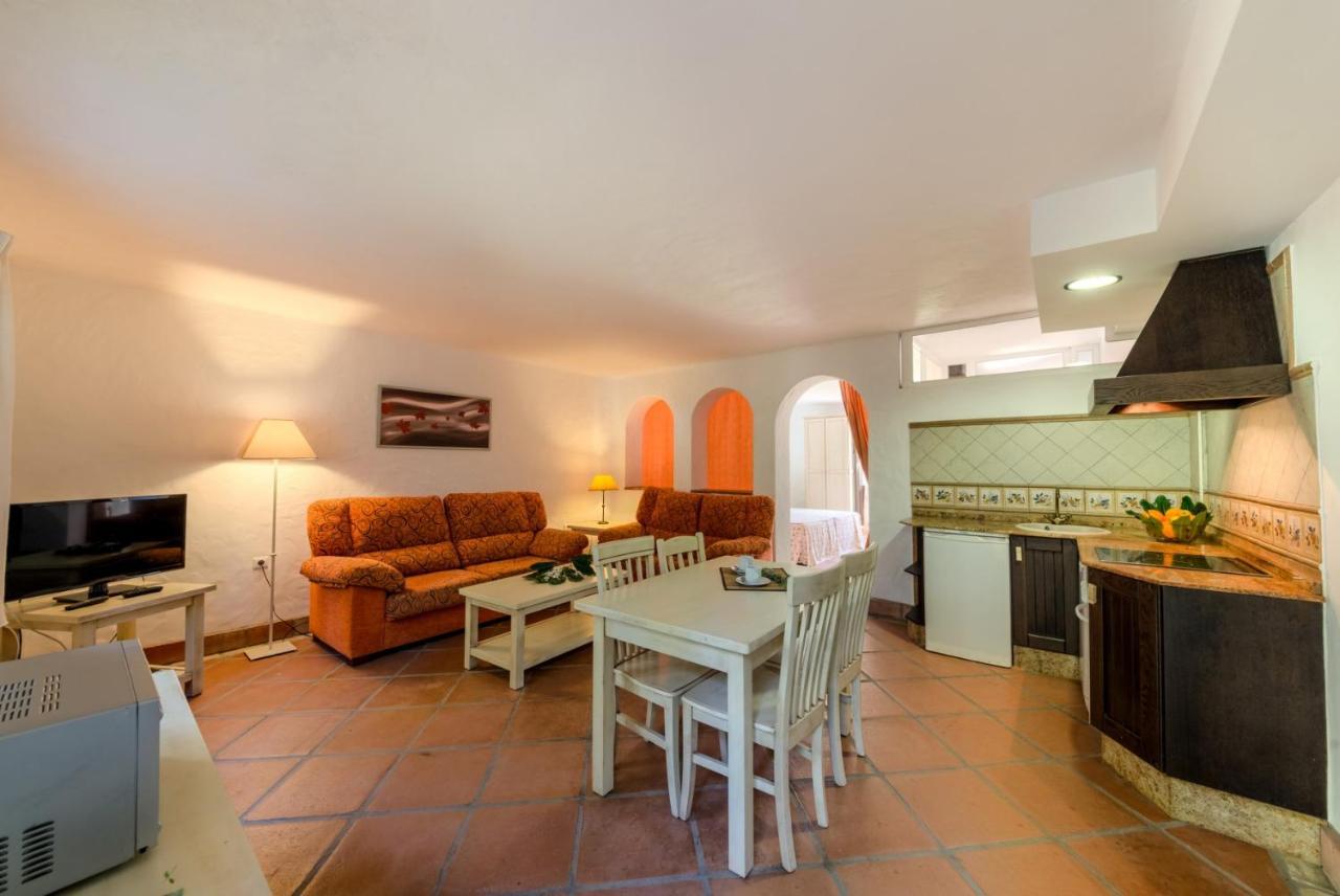 Hacienda Roche Viejo Villa โกนิล เด ลาฟรอนเตรา ภายนอก รูปภาพ