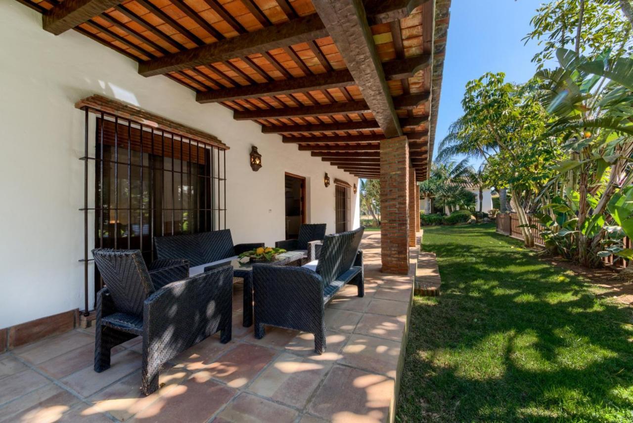 Hacienda Roche Viejo Villa โกนิล เด ลาฟรอนเตรา ภายนอก รูปภาพ