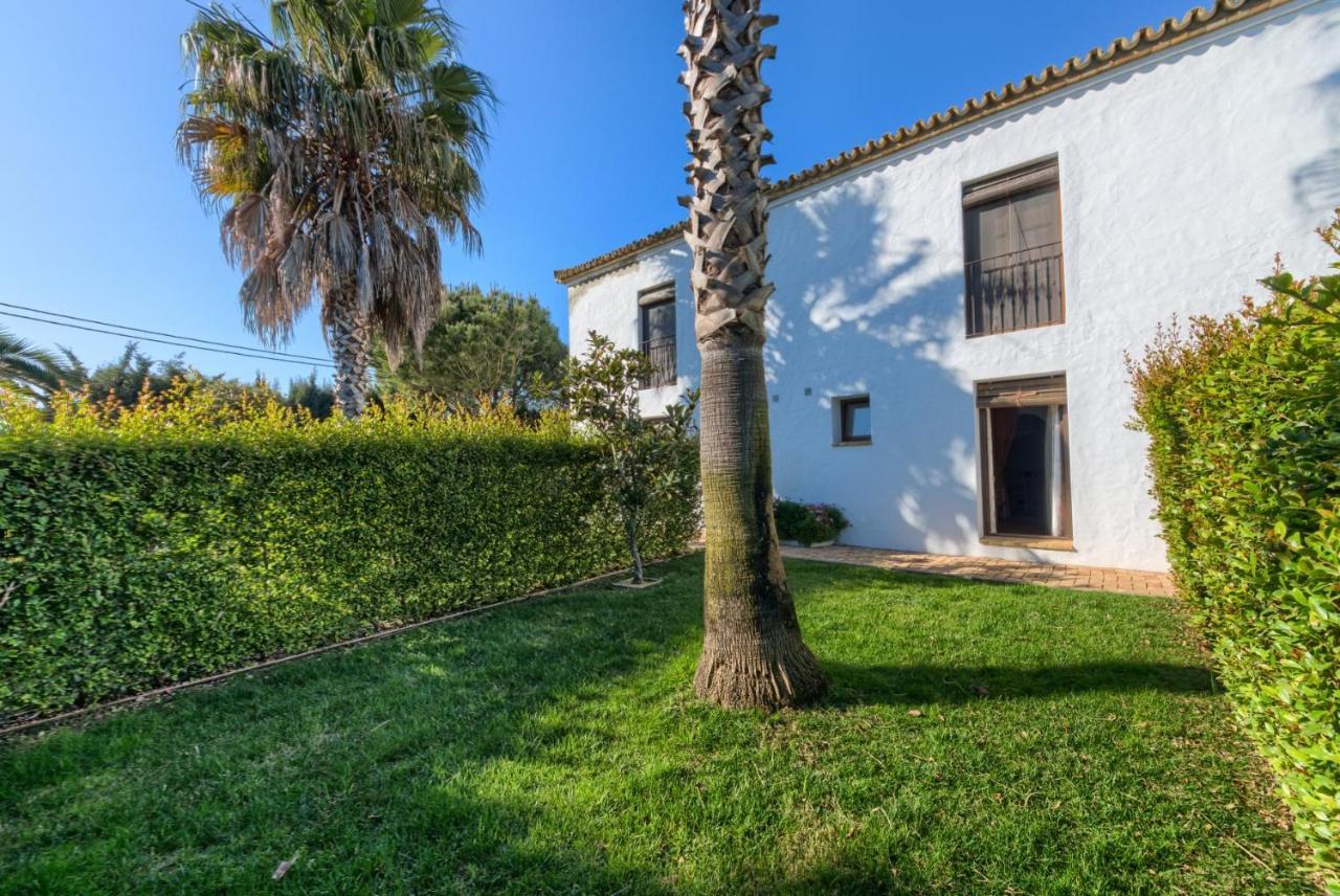 Hacienda Roche Viejo Villa โกนิล เด ลาฟรอนเตรา ภายนอก รูปภาพ