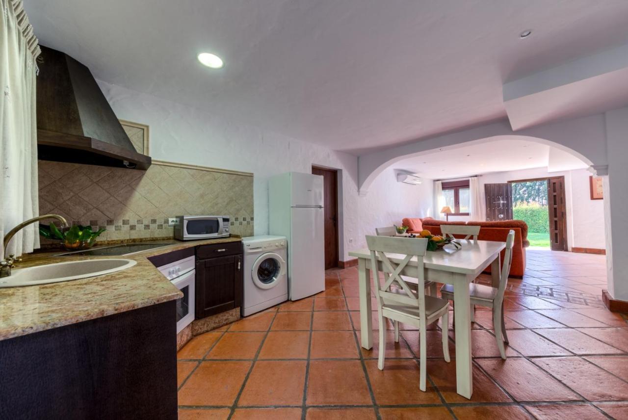 Hacienda Roche Viejo Villa โกนิล เด ลาฟรอนเตรา ภายนอก รูปภาพ