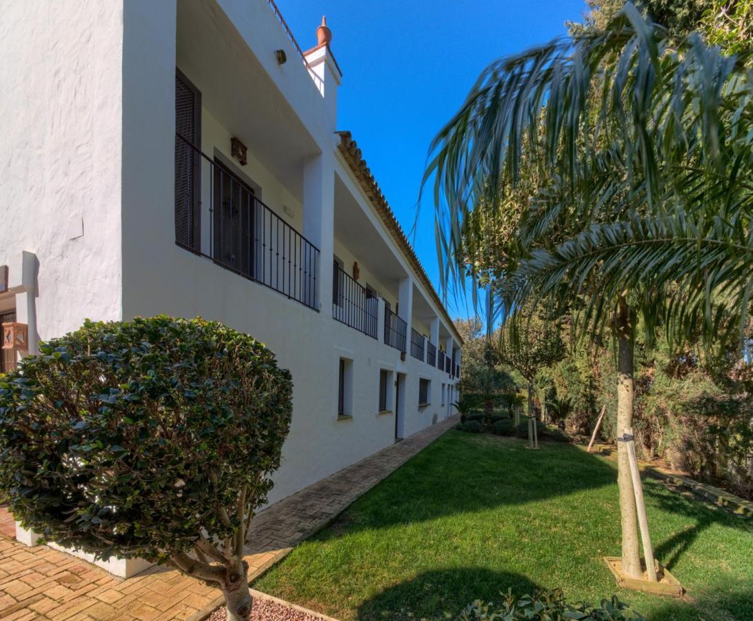 Hacienda Roche Viejo Villa โกนิล เด ลาฟรอนเตรา ภายนอก รูปภาพ