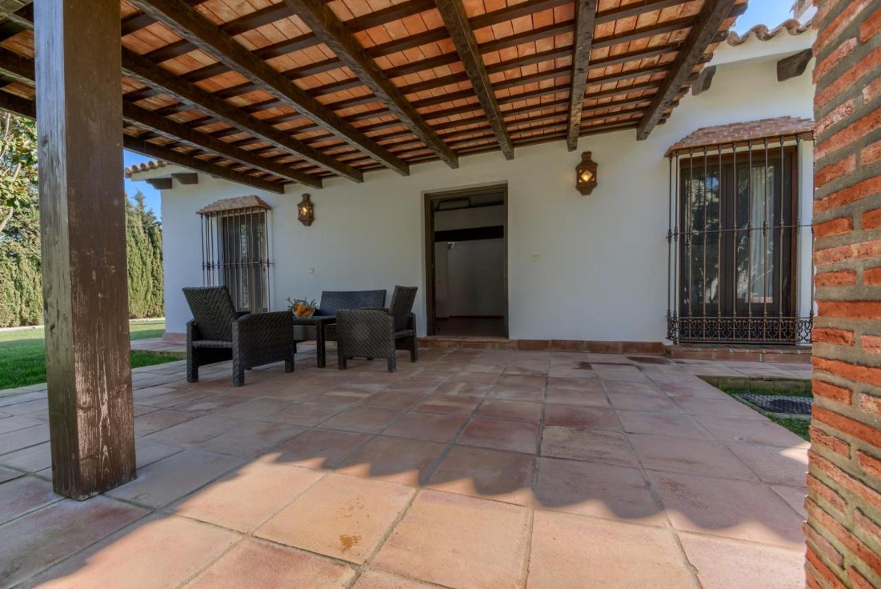 Hacienda Roche Viejo Villa โกนิล เด ลาฟรอนเตรา ภายนอก รูปภาพ