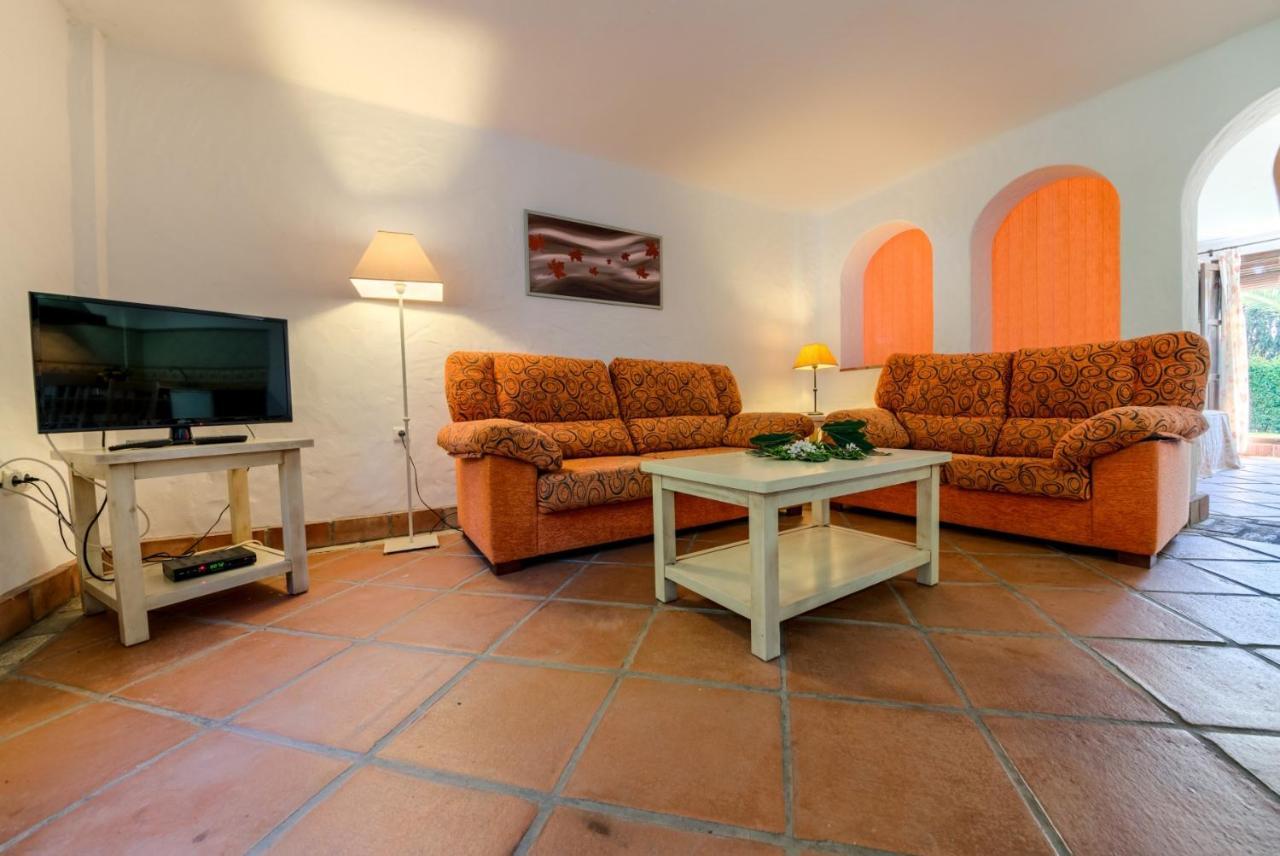 Hacienda Roche Viejo Villa โกนิล เด ลาฟรอนเตรา ภายนอก รูปภาพ