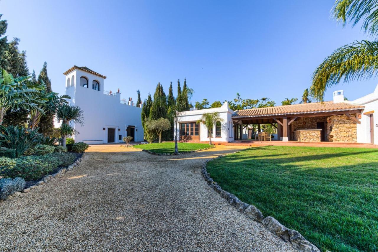 Hacienda Roche Viejo Villa โกนิล เด ลาฟรอนเตรา ภายนอก รูปภาพ
