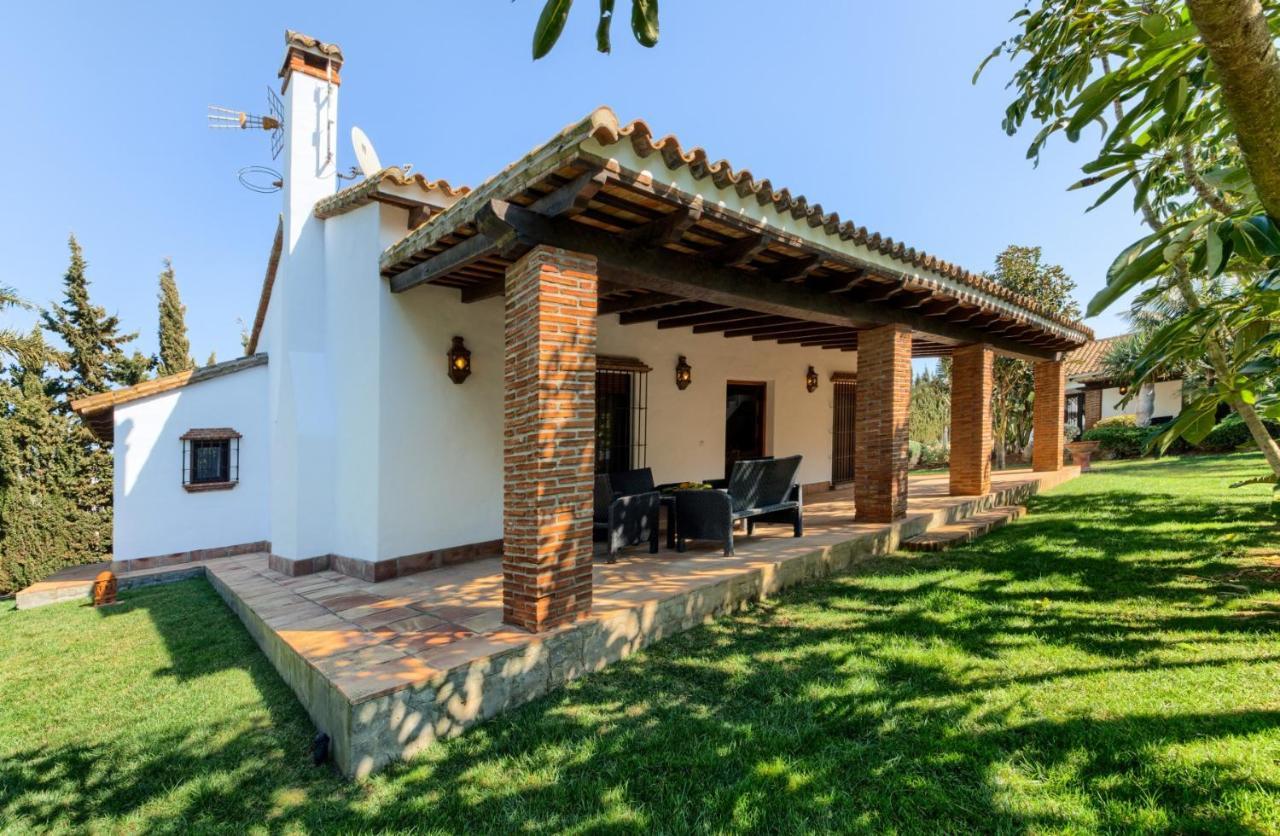 Hacienda Roche Viejo Villa โกนิล เด ลาฟรอนเตรา ภายนอก รูปภาพ
