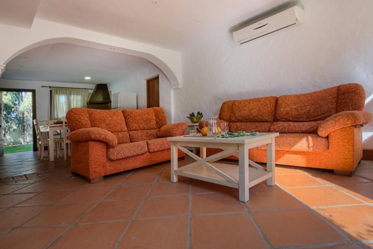 Hacienda Roche Viejo Villa โกนิล เด ลาฟรอนเตรา ภายนอก รูปภาพ