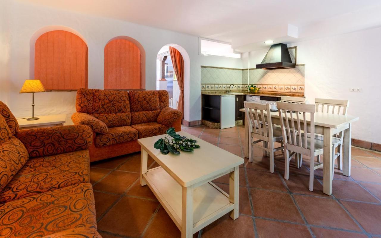 Hacienda Roche Viejo Villa โกนิล เด ลาฟรอนเตรา ภายนอก รูปภาพ