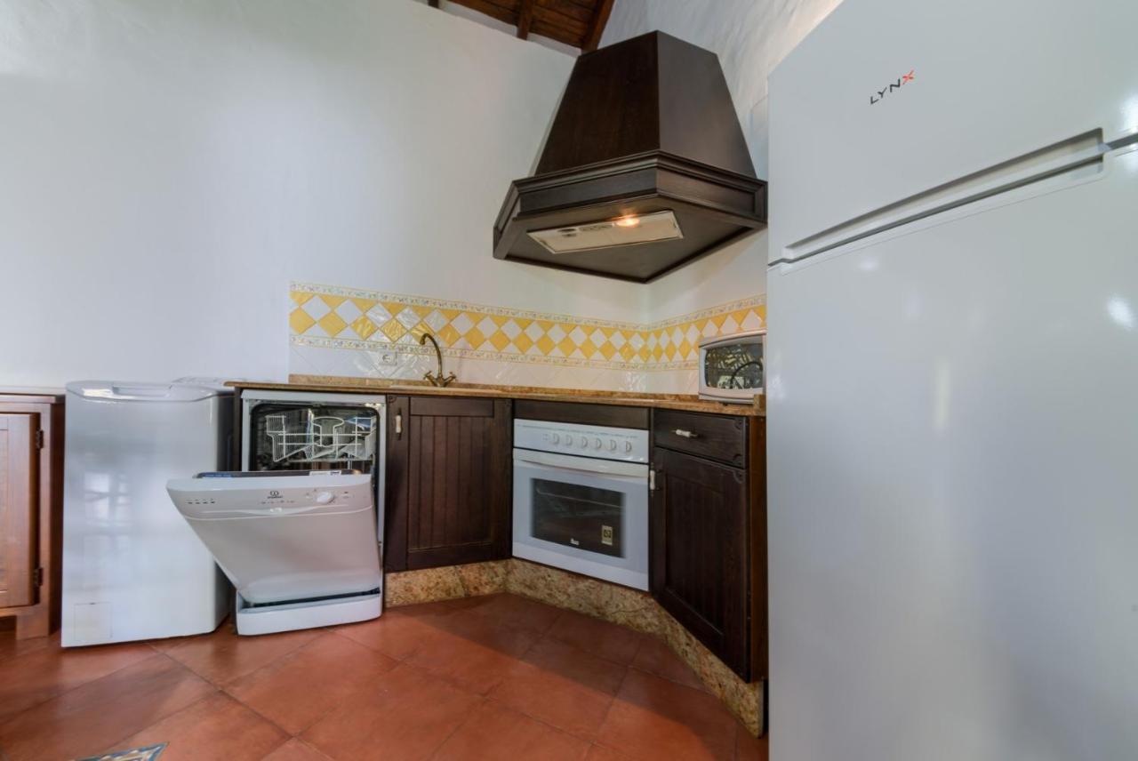 Hacienda Roche Viejo Villa โกนิล เด ลาฟรอนเตรา ภายนอก รูปภาพ