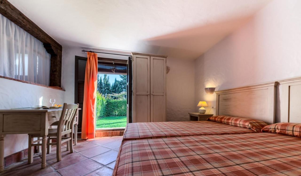 Hacienda Roche Viejo Villa โกนิล เด ลาฟรอนเตรา ภายนอก รูปภาพ